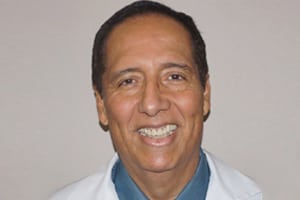 Dr. Eduardo Anguizola